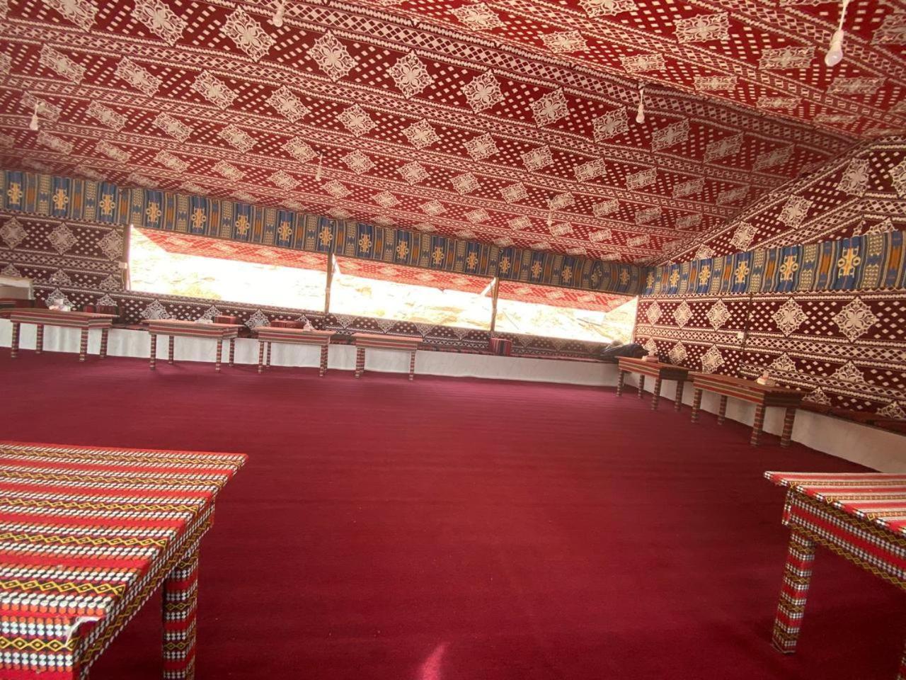 Wadi Rum Bedouin City Camp & Tours Екстер'єр фото