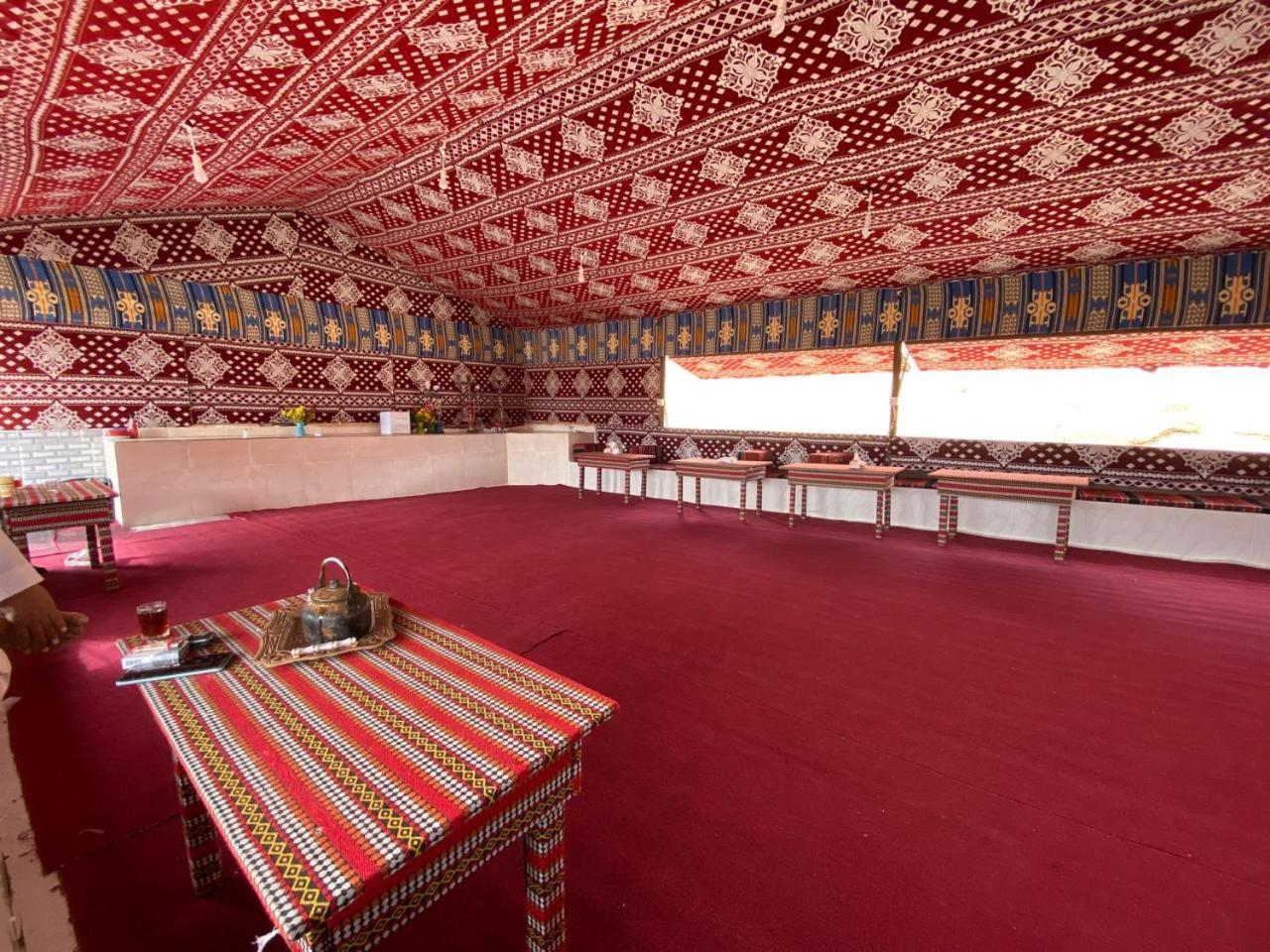 Wadi Rum Bedouin City Camp & Tours Екстер'єр фото