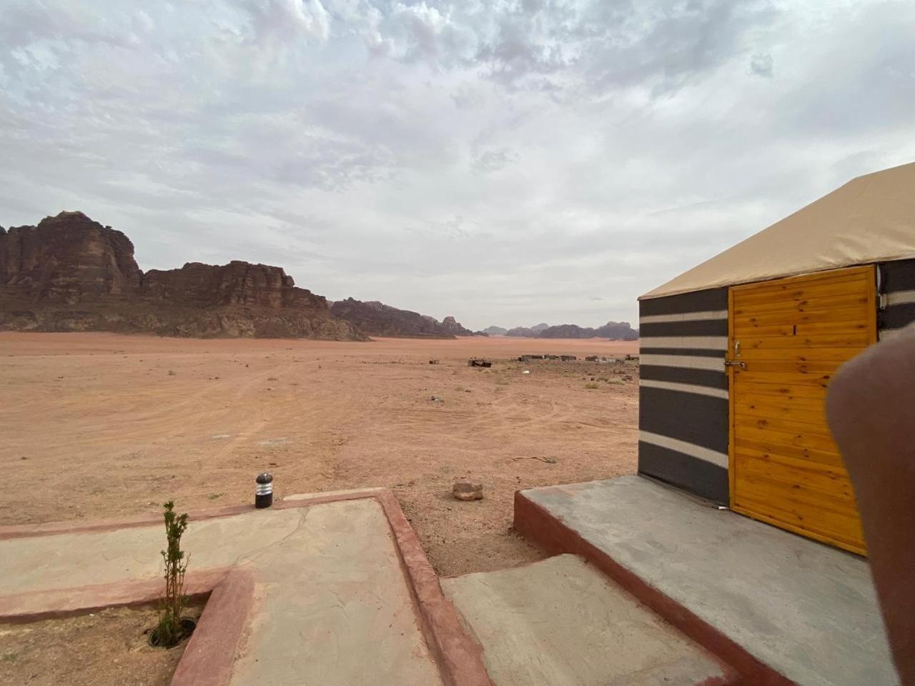 Wadi Rum Bedouin City Camp & Tours Екстер'єр фото