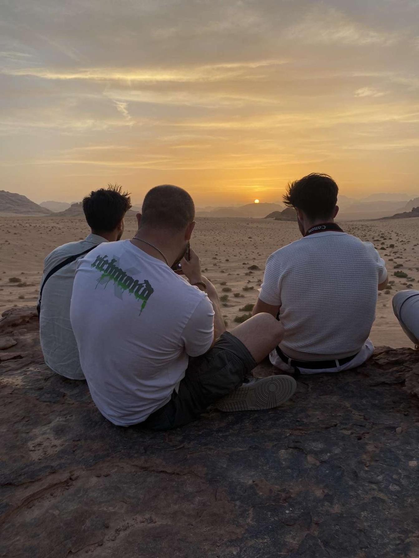 Wadi Rum Bedouin City Camp & Tours Екстер'єр фото